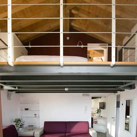 Versoverde Alzaia Naviglio Grande Szálloda 4*