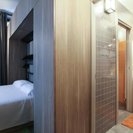 Versoverde Alzaia Naviglio Grande Aparthotel 2*